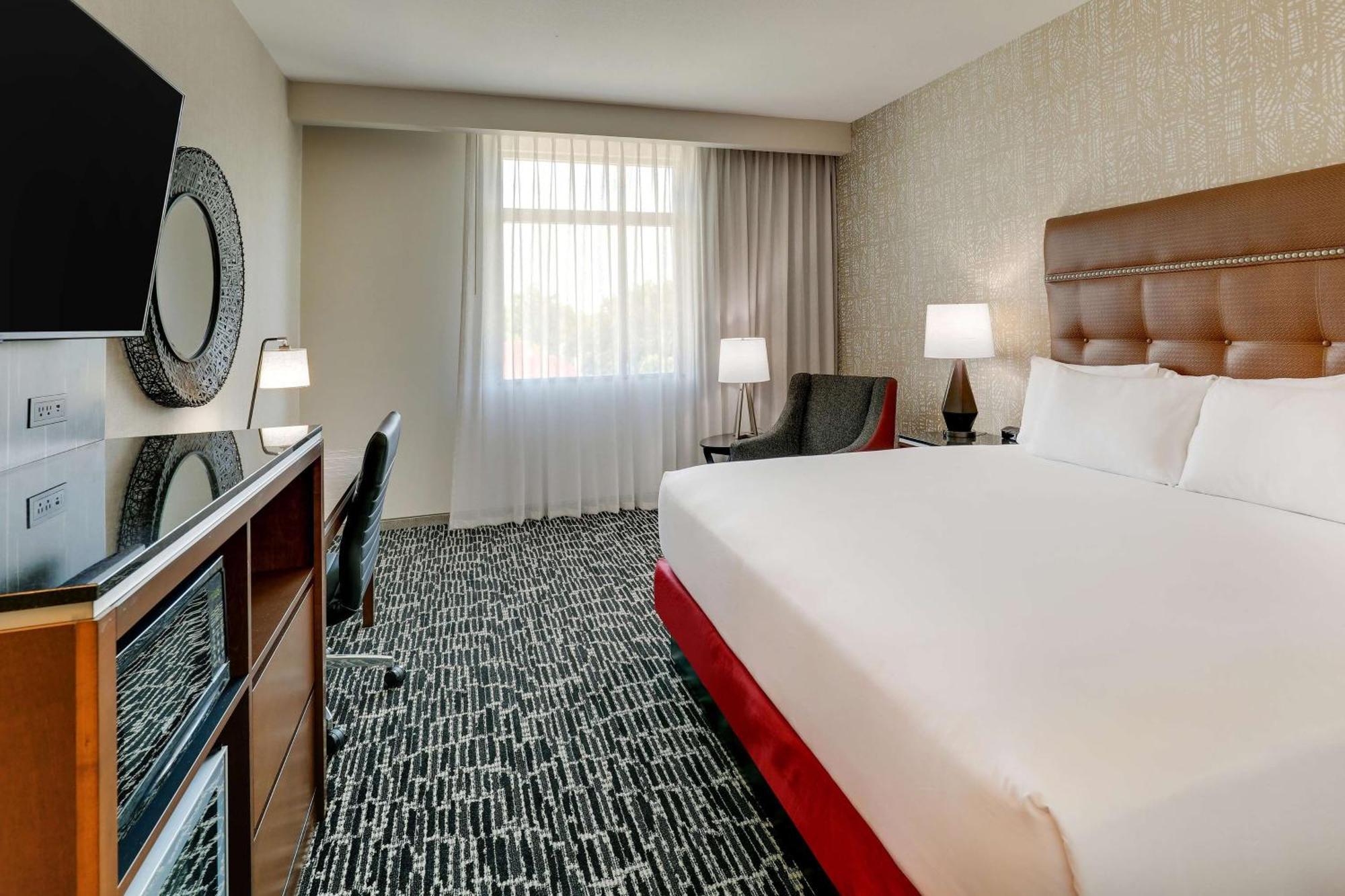 Drury Plaza Hotel Savannah بولِر المظهر الخارجي الصورة