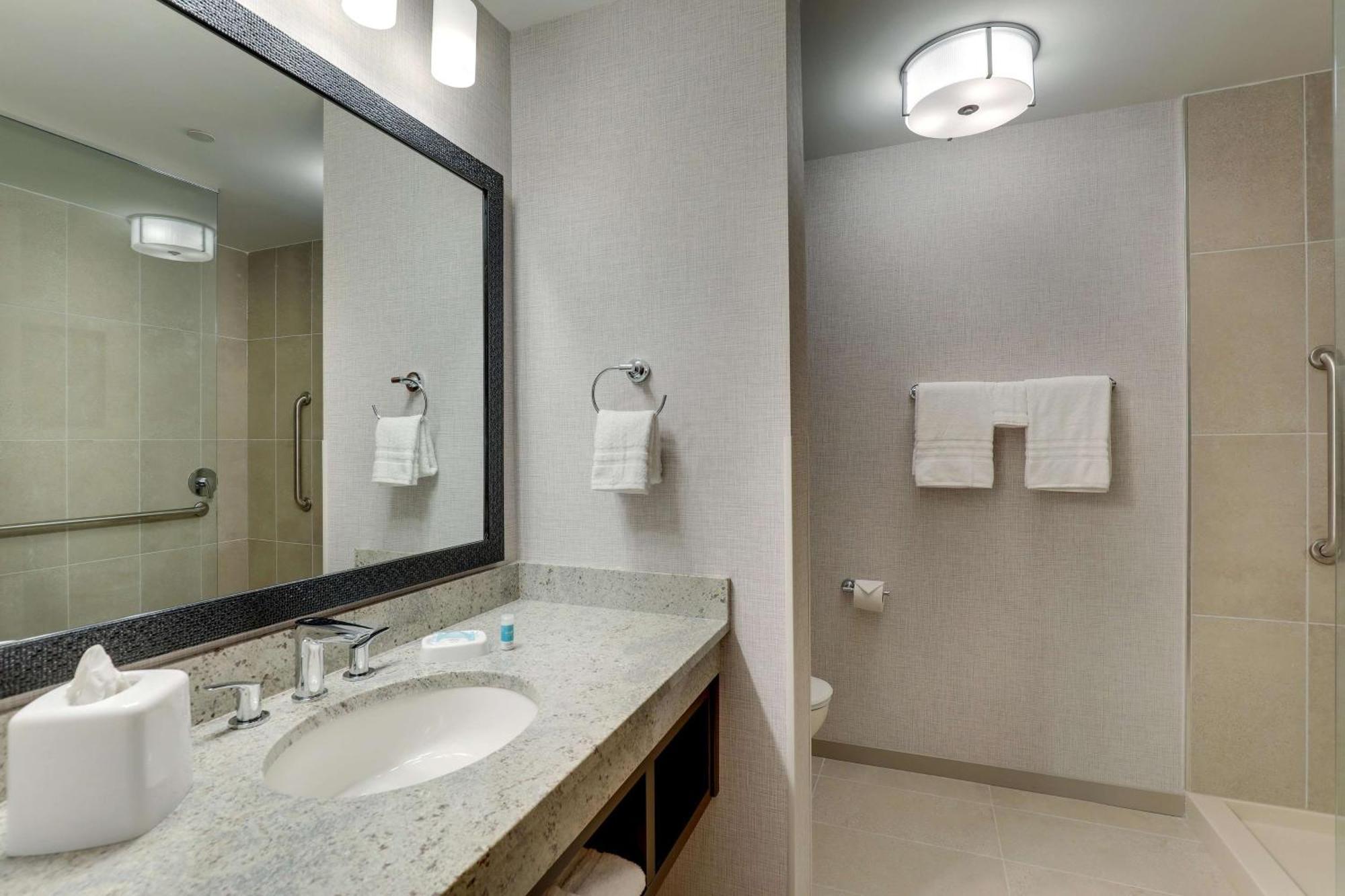 Drury Plaza Hotel Savannah بولِر المظهر الخارجي الصورة