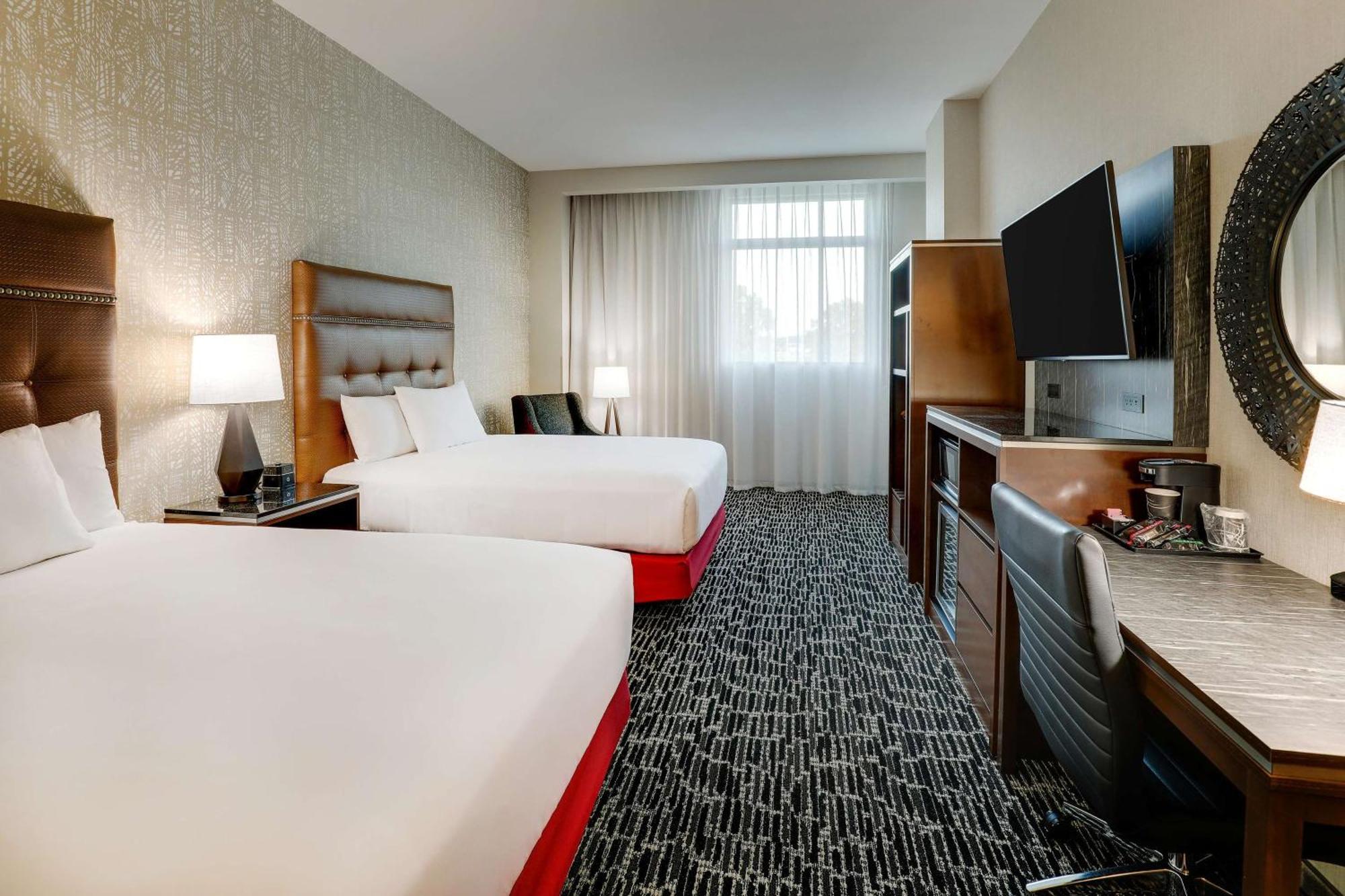 Drury Plaza Hotel Savannah بولِر المظهر الخارجي الصورة